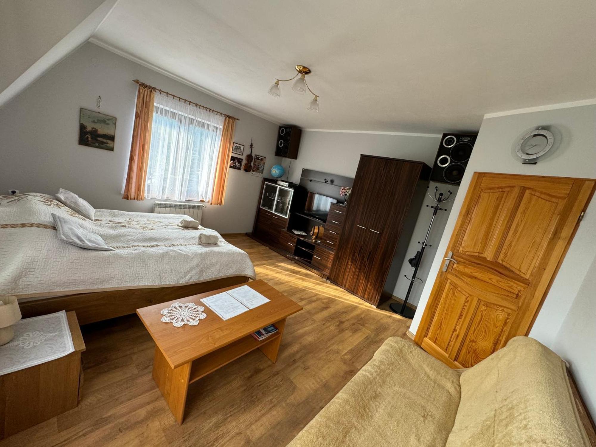 Gut Apartment Poronin Esterno foto